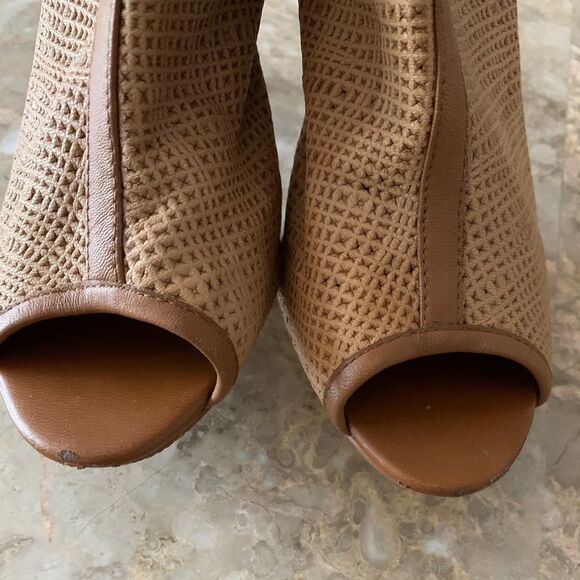 MarTochi beige mesh high heel sandals, great shape, worn 2 times, size 9 - Picture 5 of 8